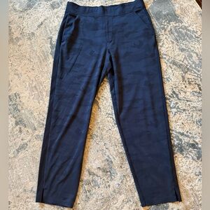 Athleta Women’s Navy Camouflage pants